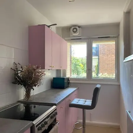 Tisdall House Apartment