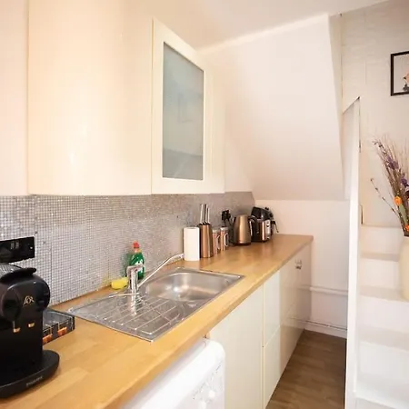 Cozy In Apartment London