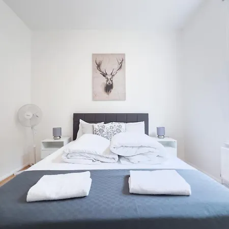 Pleasant 1 Bedroom Camden -on 1st Floor London