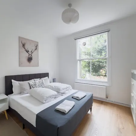 Pleasant 1 Bedroom Camden -on 1st Floor * London