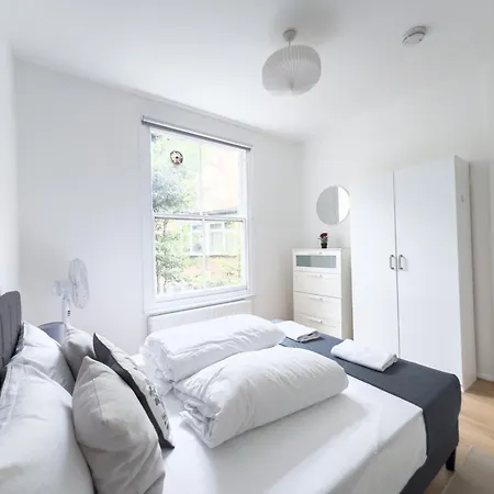Pleasant 1 Bedroom Camden -on 1st Floor Apartman *