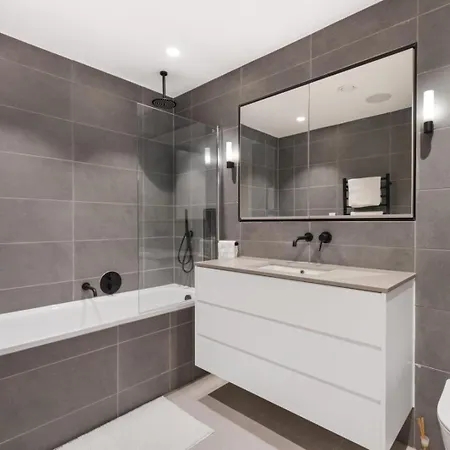 Melrose Place 7beds Free Wifi Wembley Stadium 15mins To * London