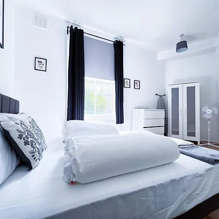 Cosy Camden - On 1st Floor * London