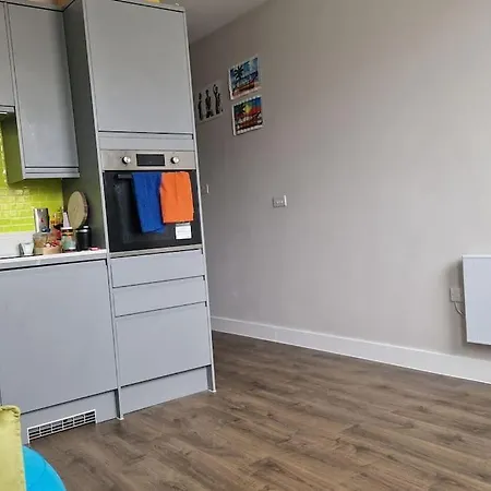 Apartment Stylish And Spacious New Flat