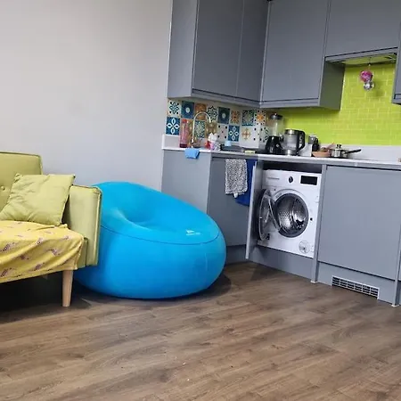 Stylish And Spacious New Flat Apartment London