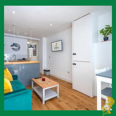 Apartment The Borough Devereux Residences Newly Refurbished