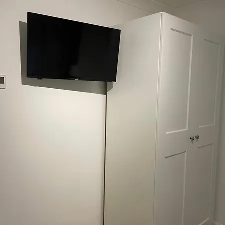 Stunning One Bedroom Flat In London