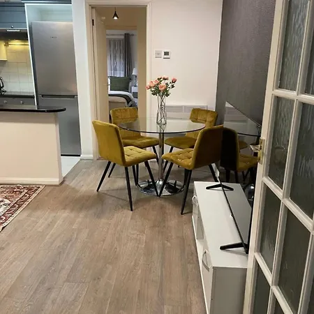 Apartment Stunning One Bedroom Flat In London
