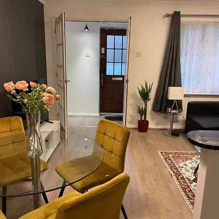 Stunning One Bedroom Flat In London