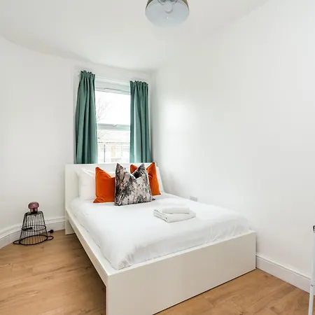 Apartment Queensmaryhospital-queensmaryuniversity-convenient-cosy *