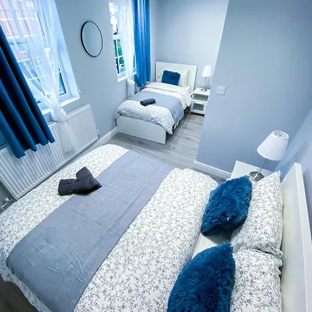 Spacious 2-bedroom Flat In - F3 London