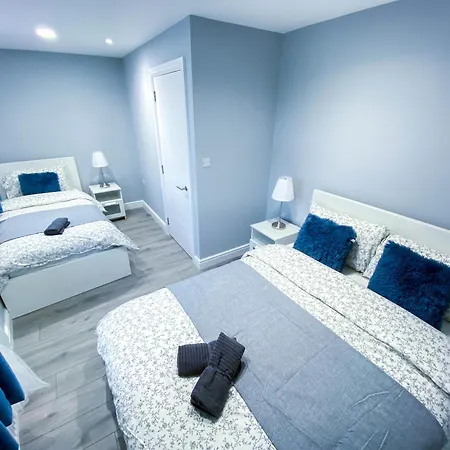 Spacious 2-bedroom Flat In - F3 * London