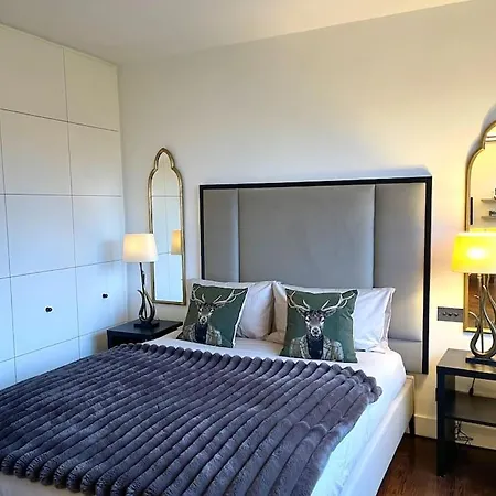 Le Cheval - Chelsea Apartment London