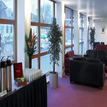 希思罗圣吉尔斯 - 圣吉尔斯酒店 酒店 Feltham