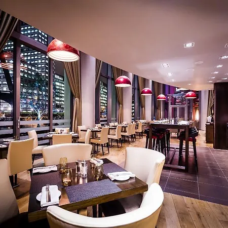 Marriott Canary Wharf 호텔 5*