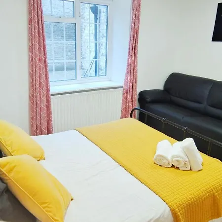 Lavender At Netherwood Road Apartment