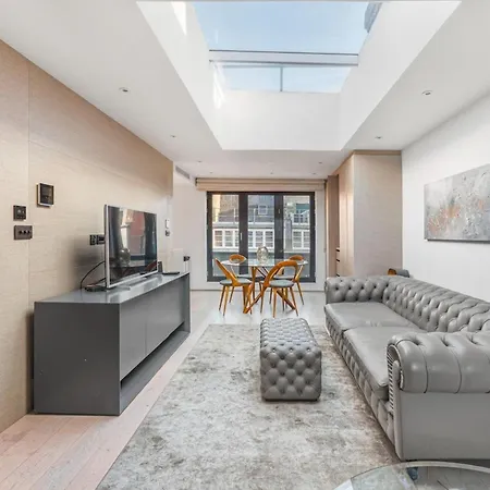 Apartment Maddox Street *
