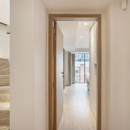 Maddox Street Apartment London