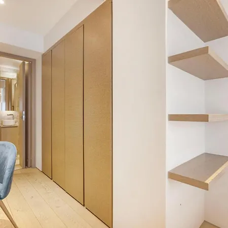 Maddox Street Apartment