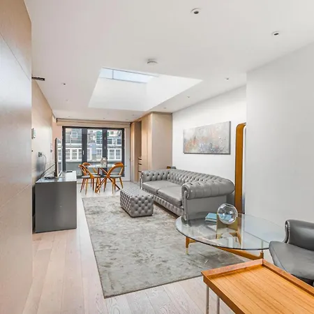 Maddox Street Apartment *
