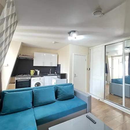 Apartment Comfy 2 Bedroom - Finchley Road, London
