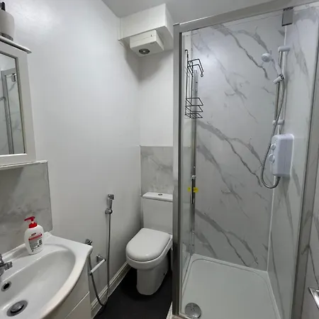 Apartment Comfy 2 Bedroom - Finchley Road, London