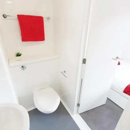 Apartment Cosy And Ensuite Bedrooms At New Cross In *