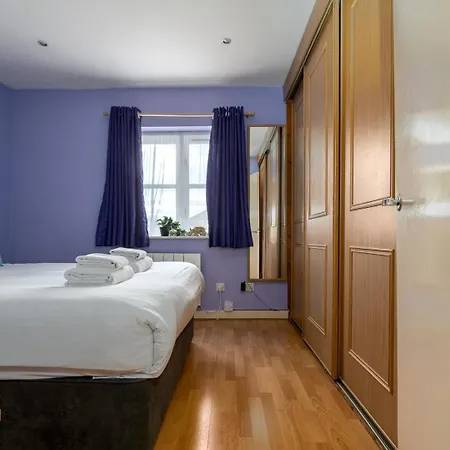 Holiday home Guestready - A Touch Of Elegance In Burnt Oak