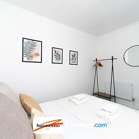 Three Bedroom At Buonomo Short Lets & Serviced With Netflix & Games Apartment