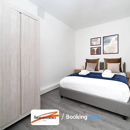 Three Bedroom At Buonomo Short Lets & Serviced With Netflix & Games Appartement