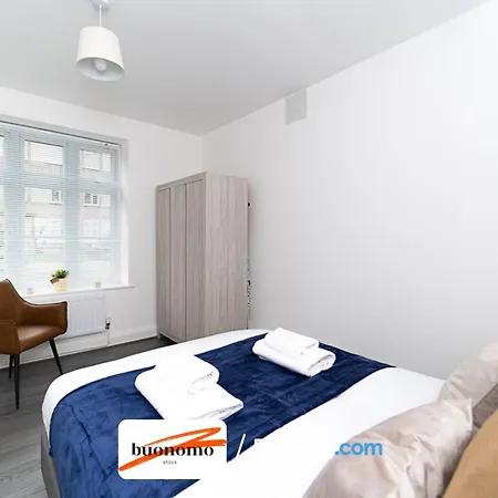 Apartment Three Bedroom At Buonomo Short Lets & Serviced With Netflix & Games