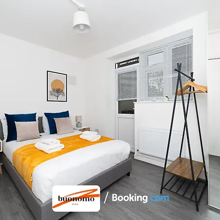 Three Bedroom At Buonomo Short Lets & Serviced With Netflix & Games