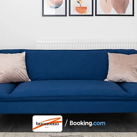 Apartment Three Bedroom At Buonomo Short Lets & Serviced With Netflix & Games *