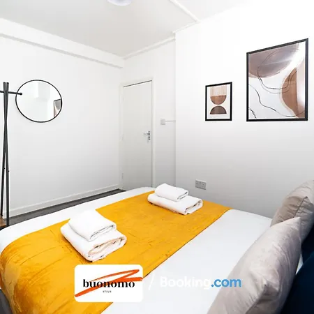 Apartment Three Bedroom At Buonomo Short Lets & Serviced With Netflix & Games