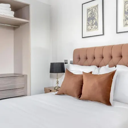 Amazing Place By Liverpool St Station Apartment