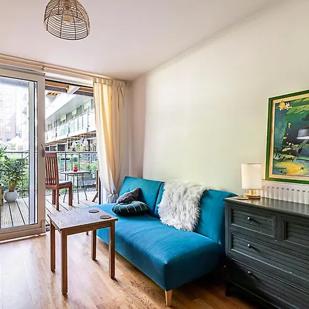 Terrace Apartment *