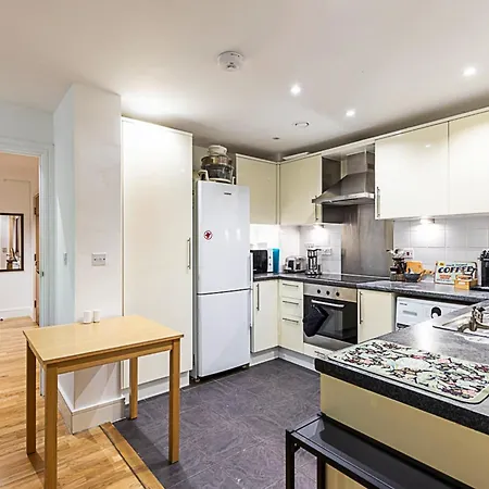 Terrace Apartment *
