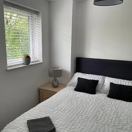 Lovely 1-bedroom In Apartment London