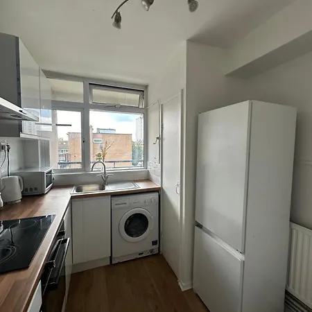 Shared In A Luxury 3 Bedroom Flat In Aldgate, E1!central * London
