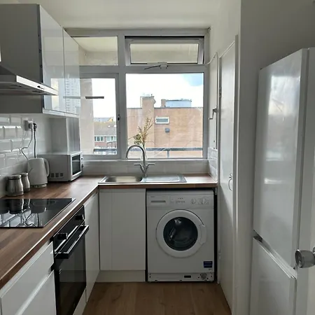 Shared In A Luxury 3 Bedroom Flat In Aldgate, E1!central Apartment