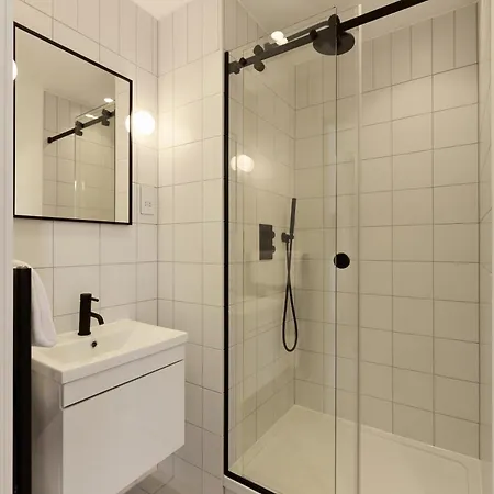 The East Mile Quarters - Gorgeous 3bdr Flat With Balcony Apartment London