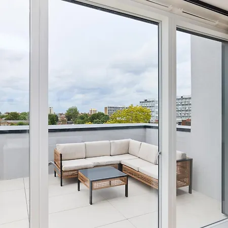 Apartment The East Mile Quarters - Gorgeous 3bdr Flat With Balcony
