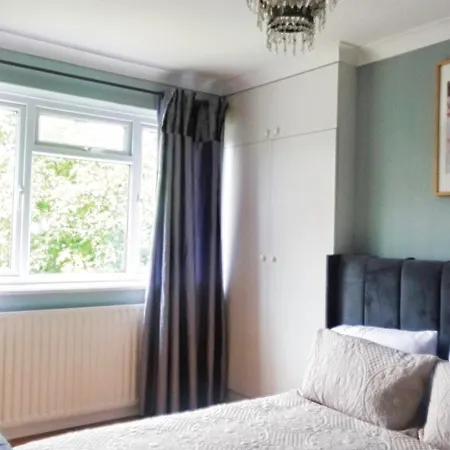 Cosy Wimbledon With 2 Bedrooms *