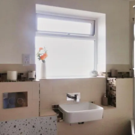 Cosy Wimbledon With 2 Bedrooms Londyn