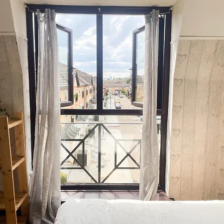 Flat Close To Canary Wharf & Greenwich O2 London