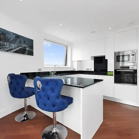 Pass The Keys Panoramic Views Centralparking Apartment London