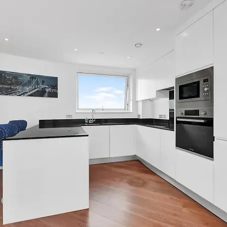Pass The Keys Panoramic Views Centralparking Apartment London