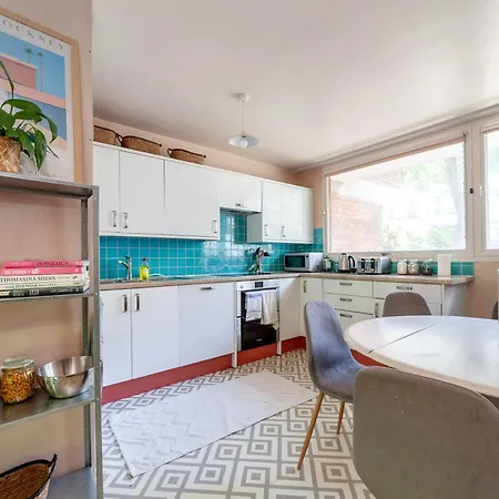 Apartment Mezzanine 3-bed In Central London, By Westminster London