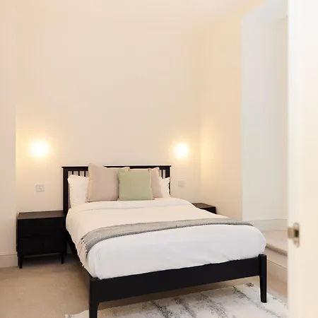 Apartamento The East Mile Place - Cosy 2bdr Flat With Balcony *