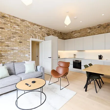 Apartment The East Mile Place - Cosy 2bdr Flat With Balcony London